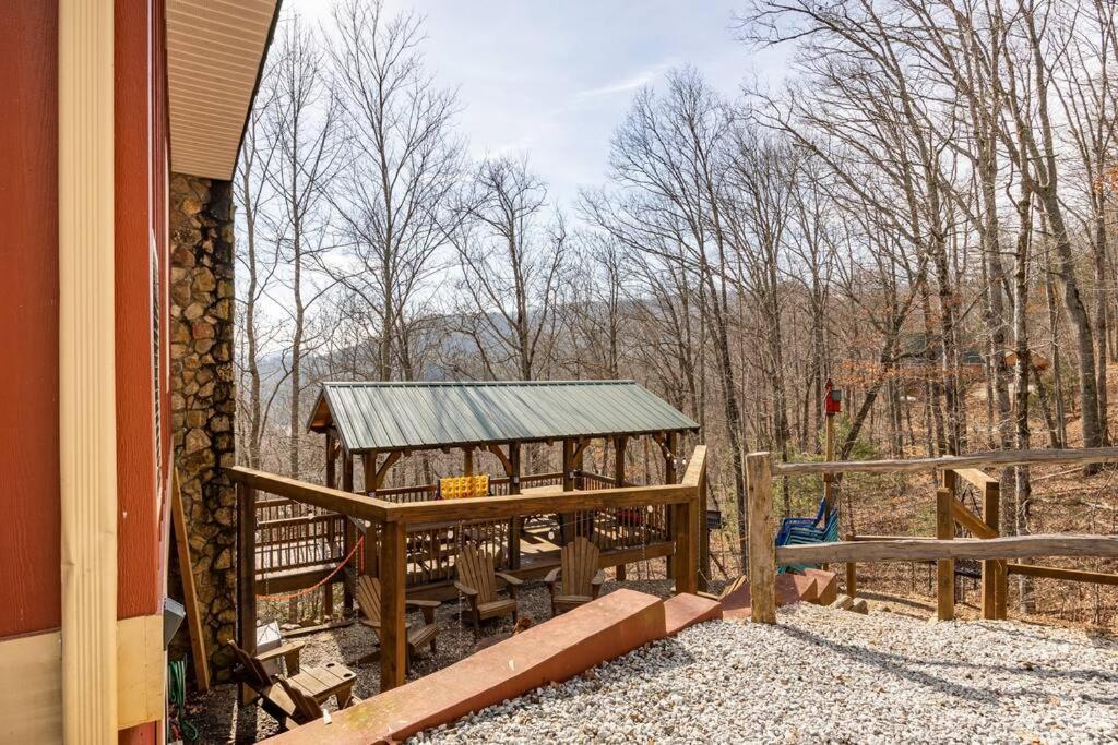 Red Rooster Family Cabin W/Hot Tub+Fire Pit+View Franklin Exterior foto